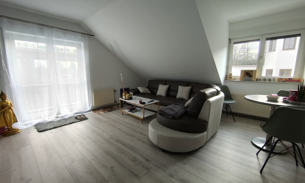 Neuwertige 3-ZKBB DG-Wohung (1.Stock) in gefragter Lage von Eltville inkl. Stellplatz