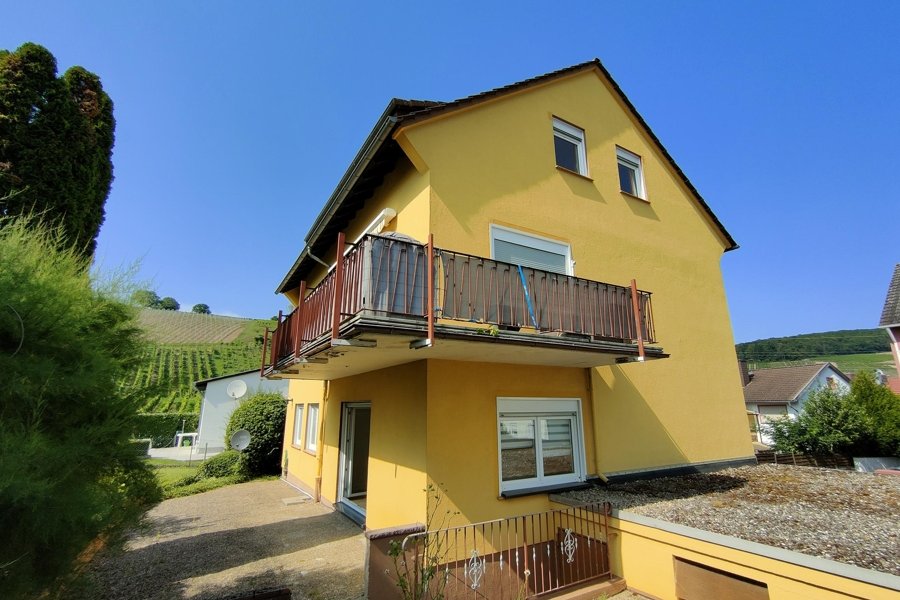 Sehr geflegtes 3-Fam.Haus in Eltville: 2 Wohnungen frei! Garage, ruhige sonnige Weinbergslage