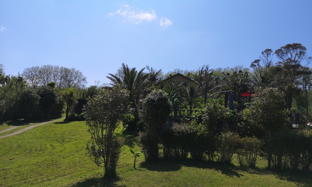 Neue Existenz, Azoren! Traumhafte Ferienanlage, Haupthaus + 3 Ferienhäuser, mediterraner Garten
