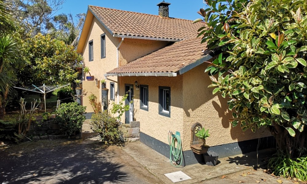 Neue Existenz, Azoren! Traumhafte Ferienanlage, Haupthaus + 3 Ferienhäuser, mediterraner Garten