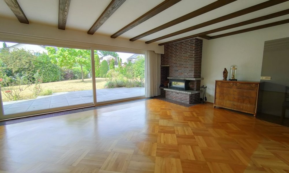 Großzügiges EFH, herrlicher Garten, 2 Garagen in idyllischer Weinbergslage von Eltville-Hattenheim