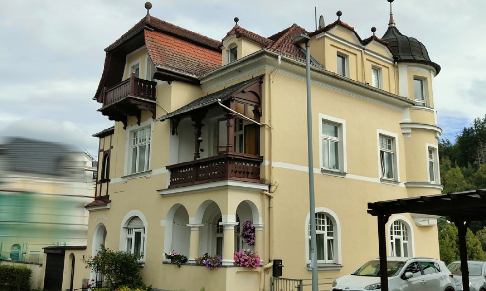 Jugendstil-Villa mit 5 Wohneinheiten, Garten, Garage & Stellplatz in ruhiger Lage von Bad Schwalbach