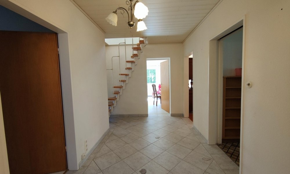 EFH-Highlight, schöne Wohnfläche, mit Charme, schönem Garten und Garage in Schlangenbad-Bärstadt