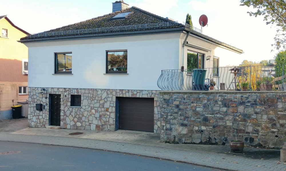 Freist. EFH, ca. 116m² Wohnfl.+ ca. 32m² Nutzfl. (wohnl. genutzt) schönem Garten in Schlangenbad OT
