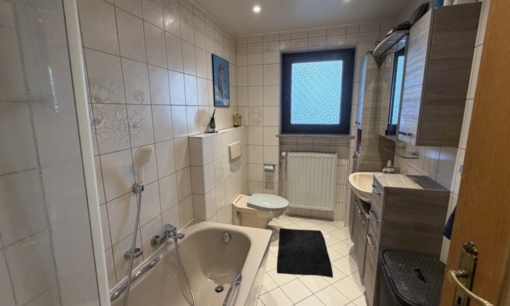 Wohnen im Rheingau: Ehemaliges Weingut mit Garten und Naturblick