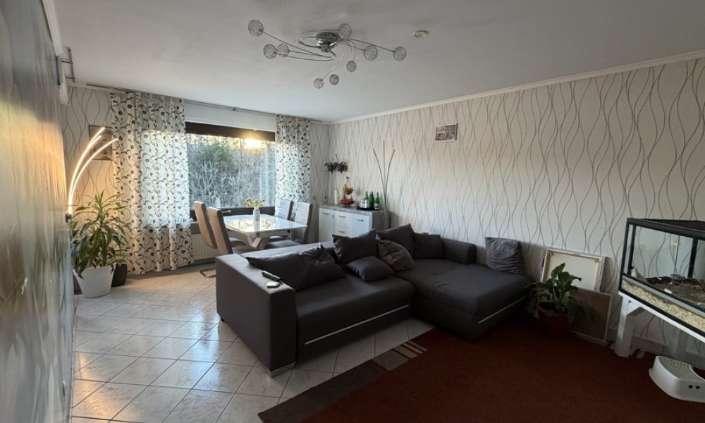 Wohnen im Rheingau: Ehemaliges Weingut mit Garten und Naturblick